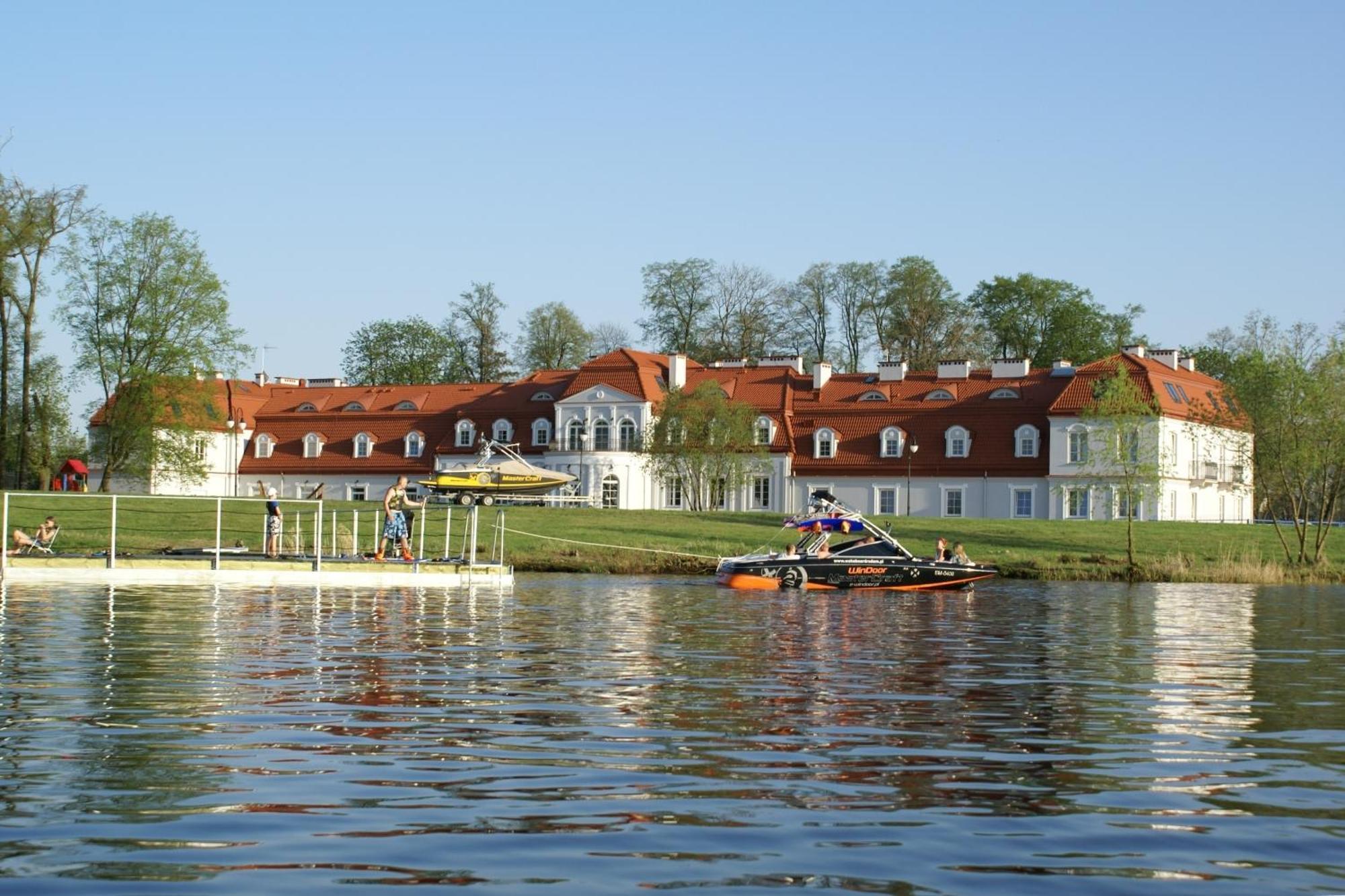 Palac Domaniowski Wieniawa Exterior photo